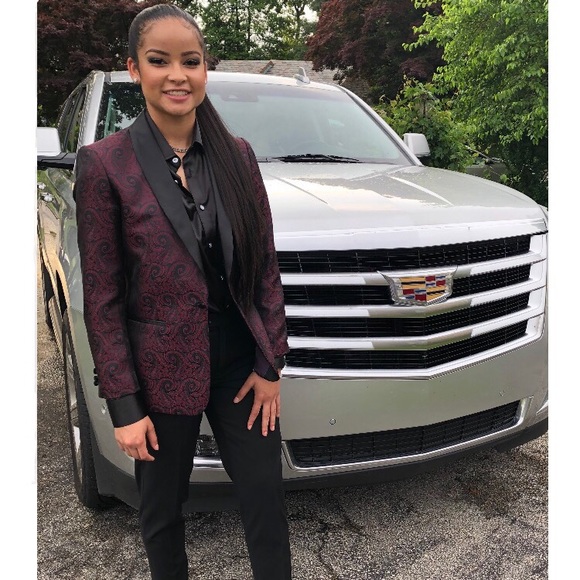 Meet your Posher, Madison - Picture 1 of 1